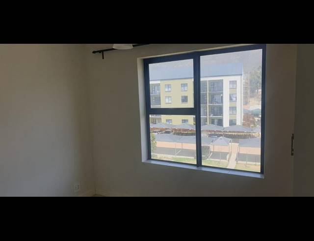 1 BEDROOM PROPERTY TO RENT IN GREENBAY ECO ESTATE